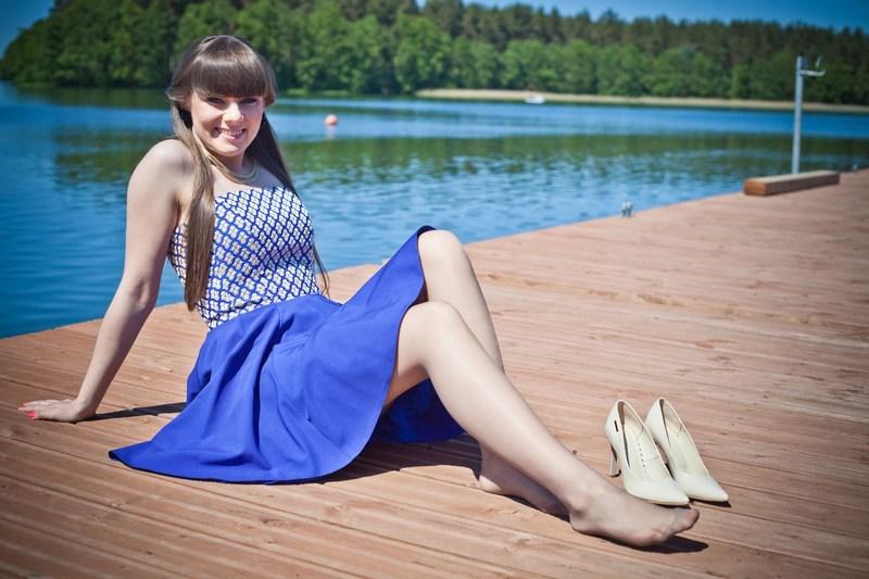 Sukienki i torebki dla kandydatek do Miss Lata