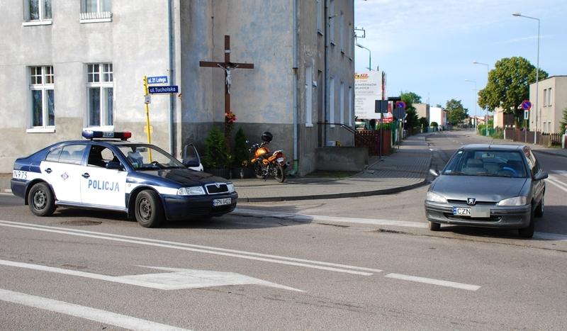 Zderzenie osobówki i motoroweru w Czersku (FOTO)