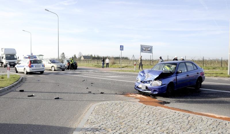 Wypadek na drodze z Chojnic do Tucholi (GALERIA)