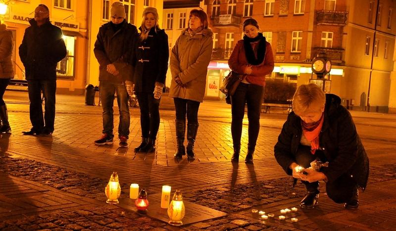 Zapalili świeczkę św. Janowi Pawłowi II (FOTO)