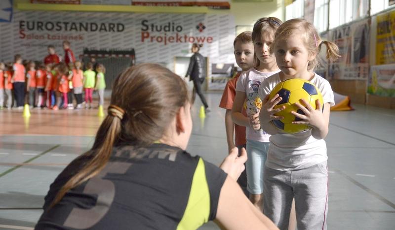 Maluchy z Chojnic bawiły się na Przedszkoliadzie (GALERIA)