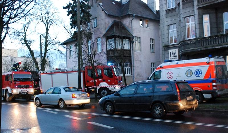 Zabarykadował się w mieszkaniu (FOTO)