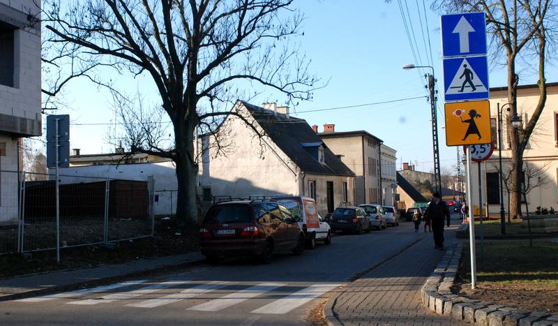Grunwaldzka jednokierunkowa, inaczej też przy przedszkolu