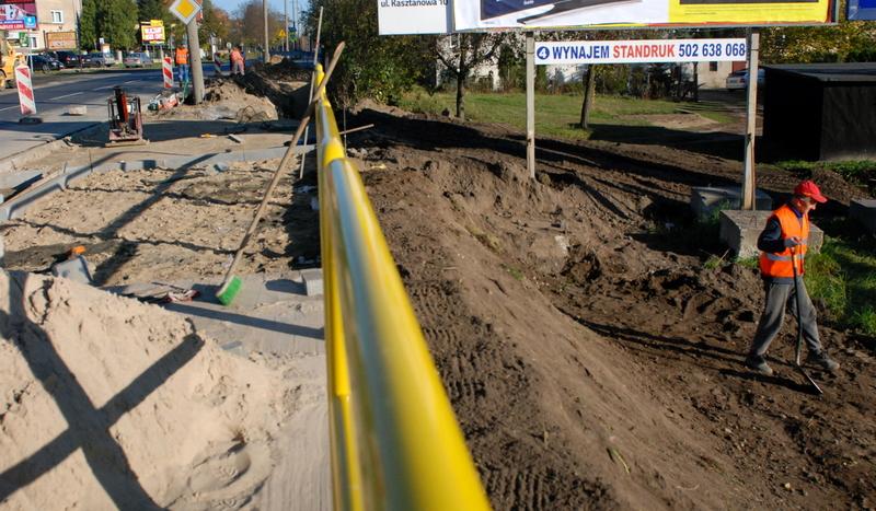 Budują chodnik przy Człuchowskiej (FOTO)