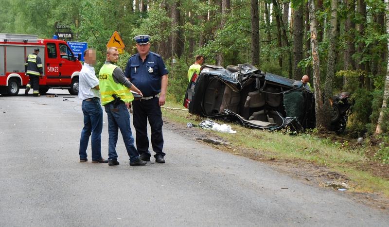 Tragedia na drodze. Młody mężczyzna zginął na miejscu (FOTO)