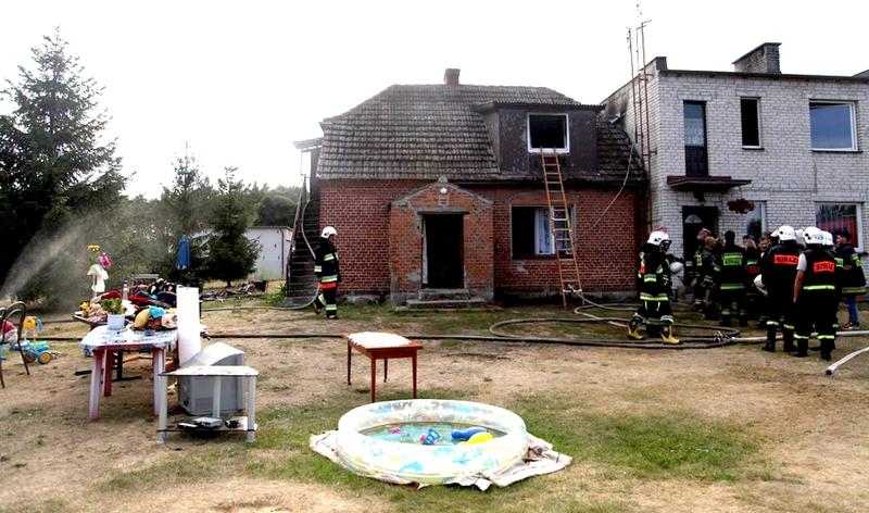 Pożar domu przy ulicy Złotowskiej w Czersku (GALERIA)