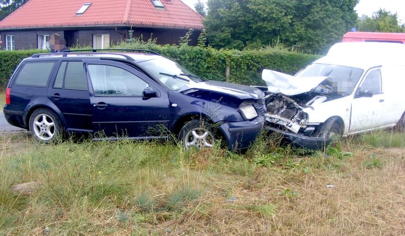 Zderzenie dwóch aut w gminie Konarzyny (FOTO)
