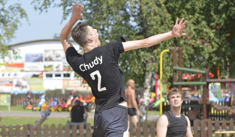 Siatkarze grali na plaży w Charzykowach (GALERIA)