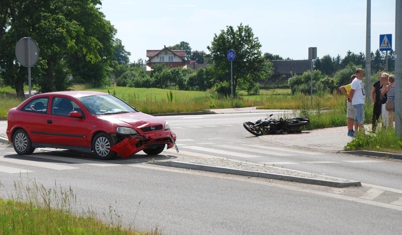 Zderzenie motoroweru z samochodem w Racławkach (FOTO)