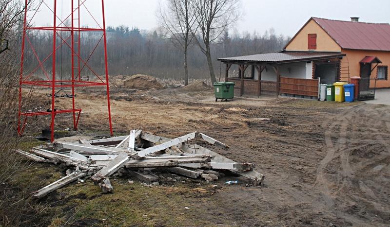 Już nie ma starej remizy w Lichnowach