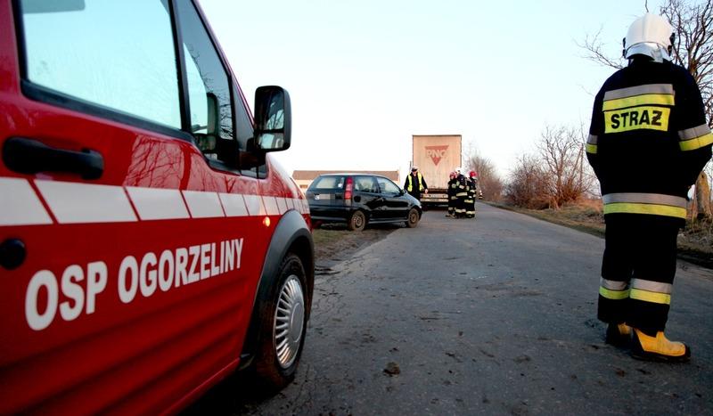 Dziwne zderzenie w gminie Chojnice (FOTO)