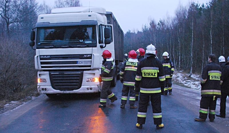 Z tira zaczął wydobywać się dym (FOTO)