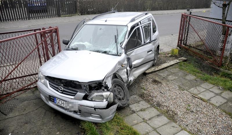 Kolizja na skrzyżowaniu Żeromskiego i Zapolskiej w Chojnicach (GALERIA)