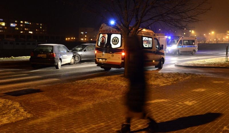 Uwaga, ślisko! Zderzenie na Książąt Pomorskich (FOTO)