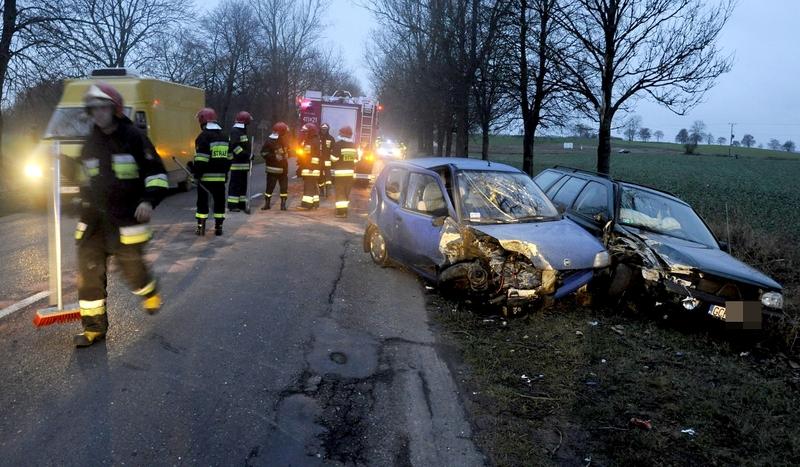 Zderzenie na drodze z Chojnic do Człuchowa (GALERIA)