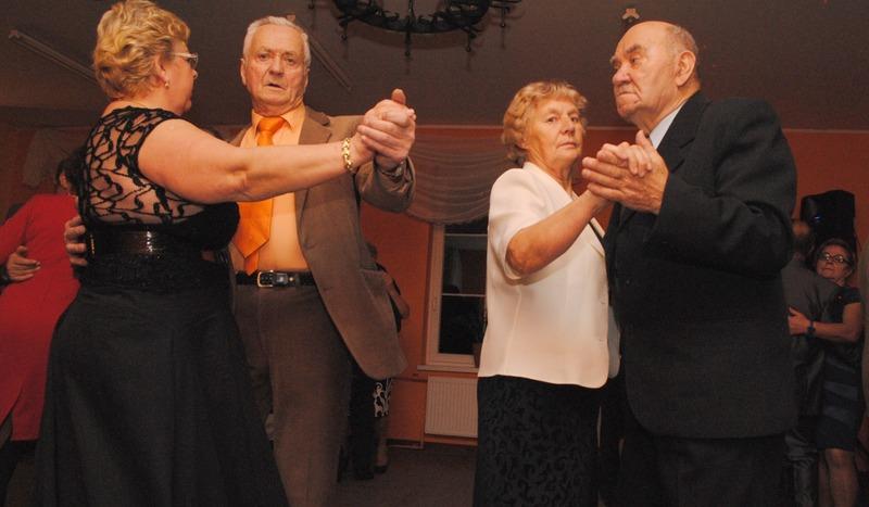 Jesienny bal seniora w Brusach (GALERIA)