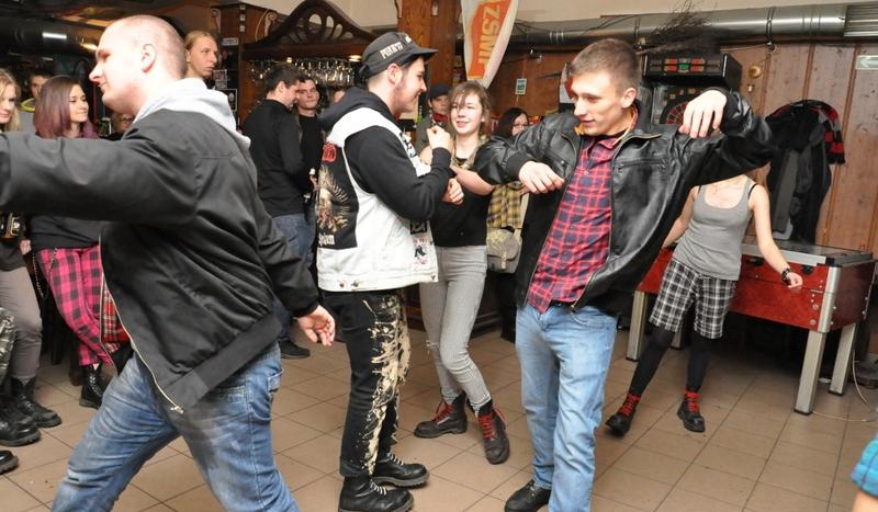 Punk rock rozbujał chojnicki pub (GALERIA)
