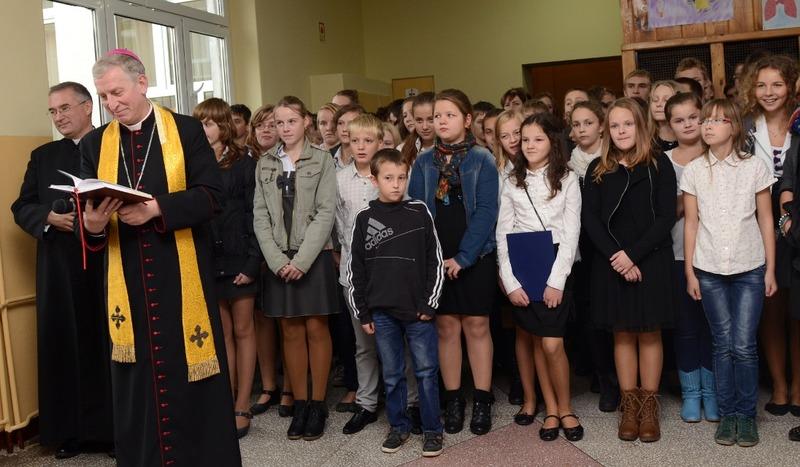 Gimnazjum z imieniem Jana Pawła II