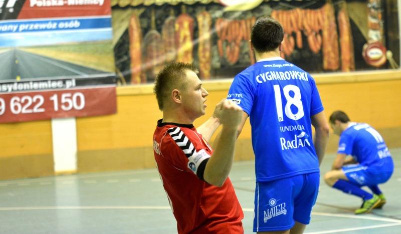 Diabły wróciły z dalekiej podróży. Z 0:4 na 4:4! (FOTO)