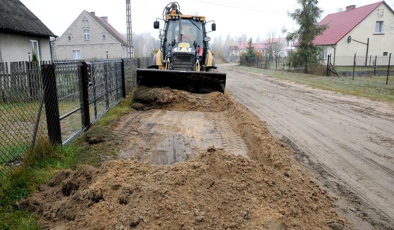W Krzyżu budują chodnik