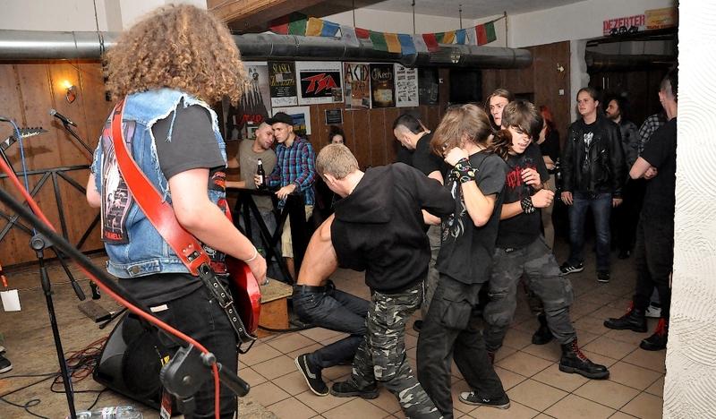 Thrashmetalowe uderzenie u Kornela (GALERIA)