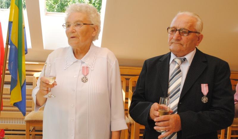 Medale dla państwa Szczęsnych z Pawłowa (FOTO)