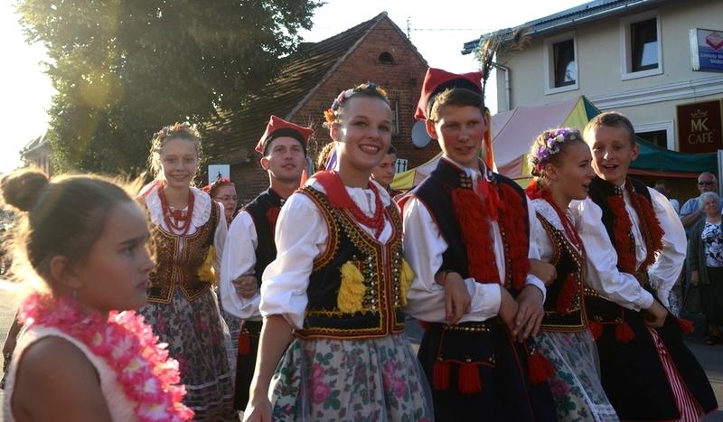 Trwa festiwal folkloru (GALERIA)