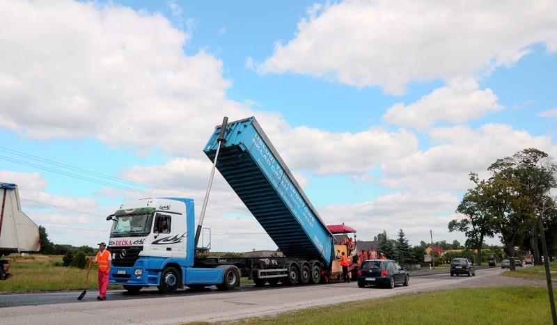 Trwa modernizacja drogi 22 w Łęgu