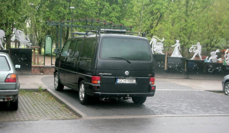 Parkują w Chojnicach gdzie się da