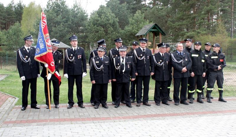 Odznaczenia i medale dla strażaków z Wiecka (GALERIA)