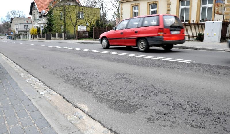 Droga ma rok i już trzeba ją reklamować