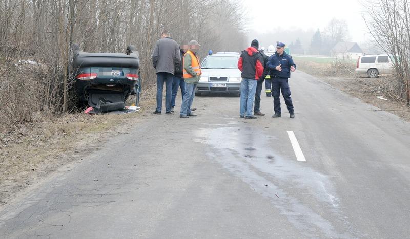 Zderzenie na drodze z Chojnic do Sępólna (GALERIA)