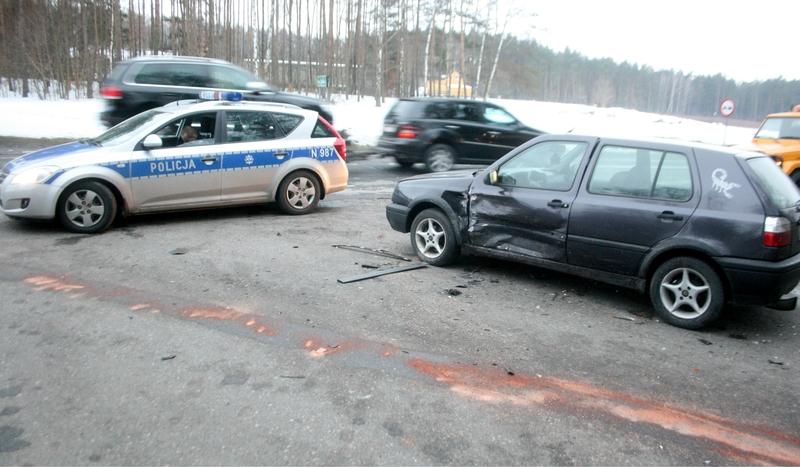 Trzy auta zderzyły się na ?berlince?. Jedna osoba w szpitalu (FOTO)