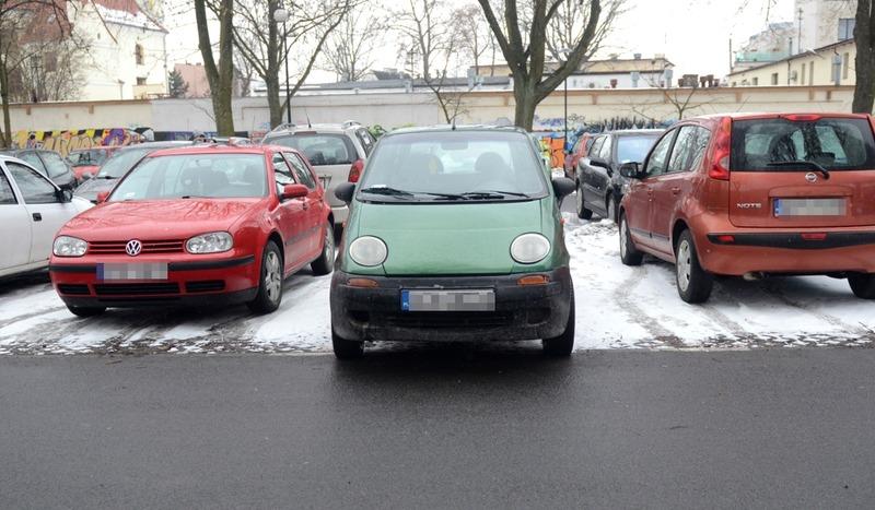 Kolejny mistrz parkowania