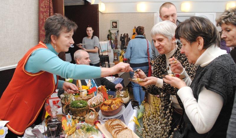 Stół wielkanocny w Chojnicach (GALERIA)