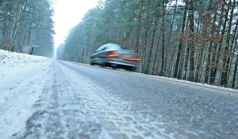 Jak odśnieża się  drogi powiatowe?