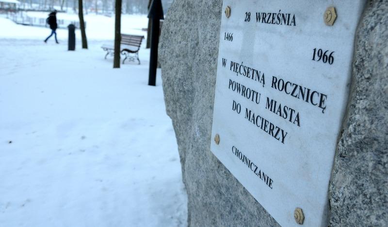 Nowa tablica już na pomniku Bitwy pod Chojnicami