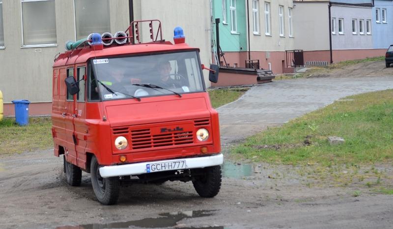 Po co strażakom puszki i butelki?