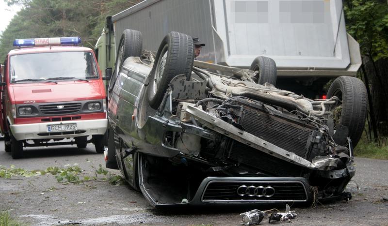 Groźna kolizja na drodze z Chojnic do Konarzyn. 4-letnie dziecko w szpitalu (FOTO)