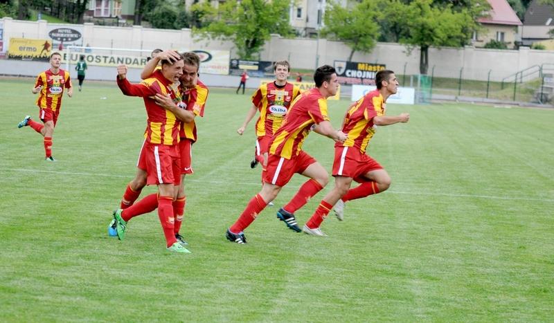 Chojniczanka wygrywa z Jarotą (GALERIA)