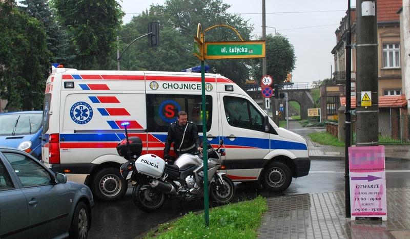 Zderzenie motoroweru i busa w Chojnicach