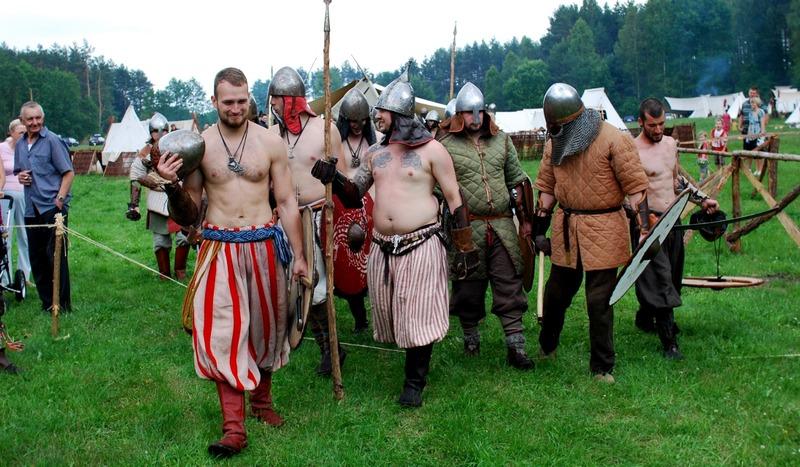 Walki wojów w Leśnie (GALERIA)