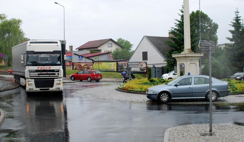 Zderzenie na rondzie w Chojnicach
