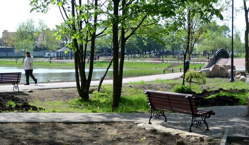 Park coraz ładniejszy