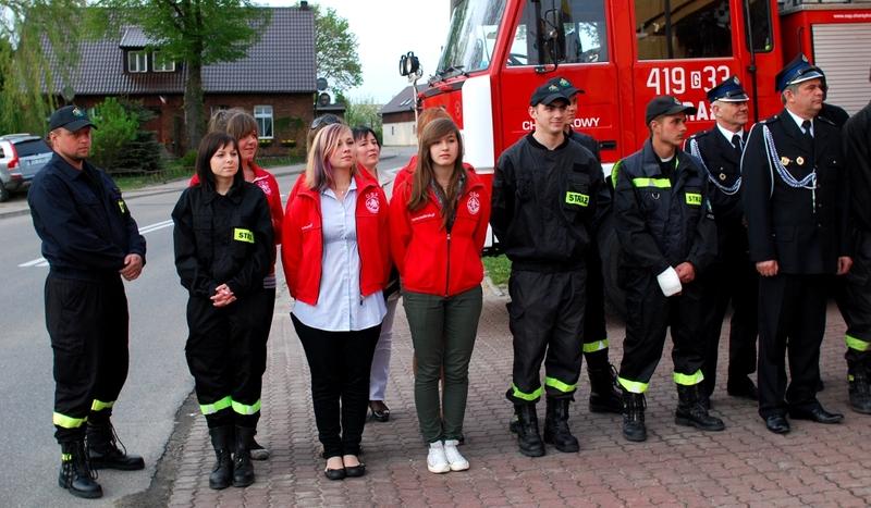 Ślubowanie młodych strażaków w Charzykowach (FOTO)