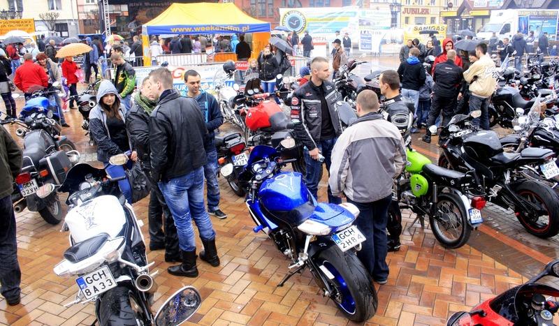 Motoserce biło przy padającym deszczu (GALERIA ZDJĘĆ)