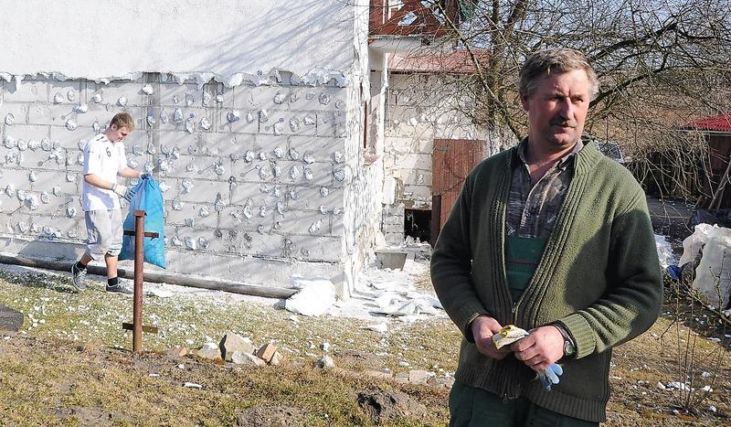Z synami budowałem, z synami rozbieram