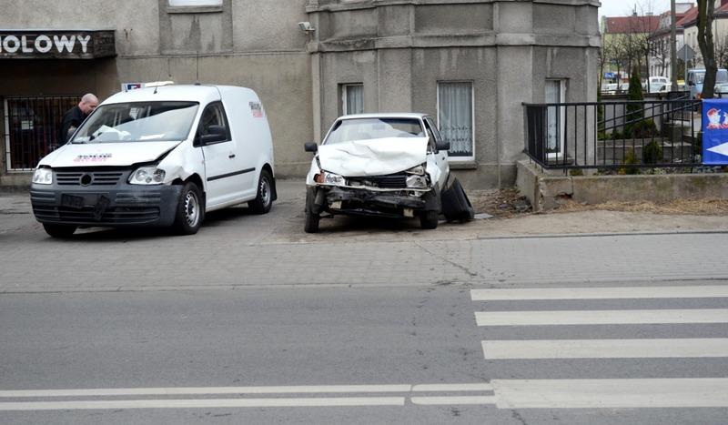 Duża stłuczka na Dworcowej (ZDJĘCIA)