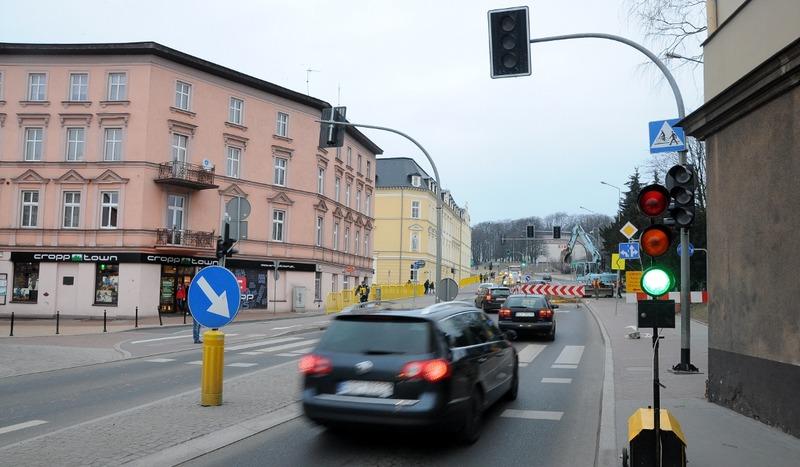 Ruch wahadłowy. Korki w centrum Chojnic