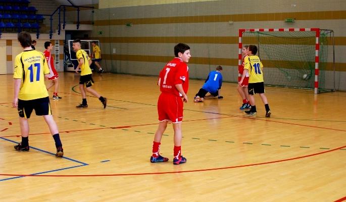 Gospodarzy reprezentują dwie drużyny Borowiaka